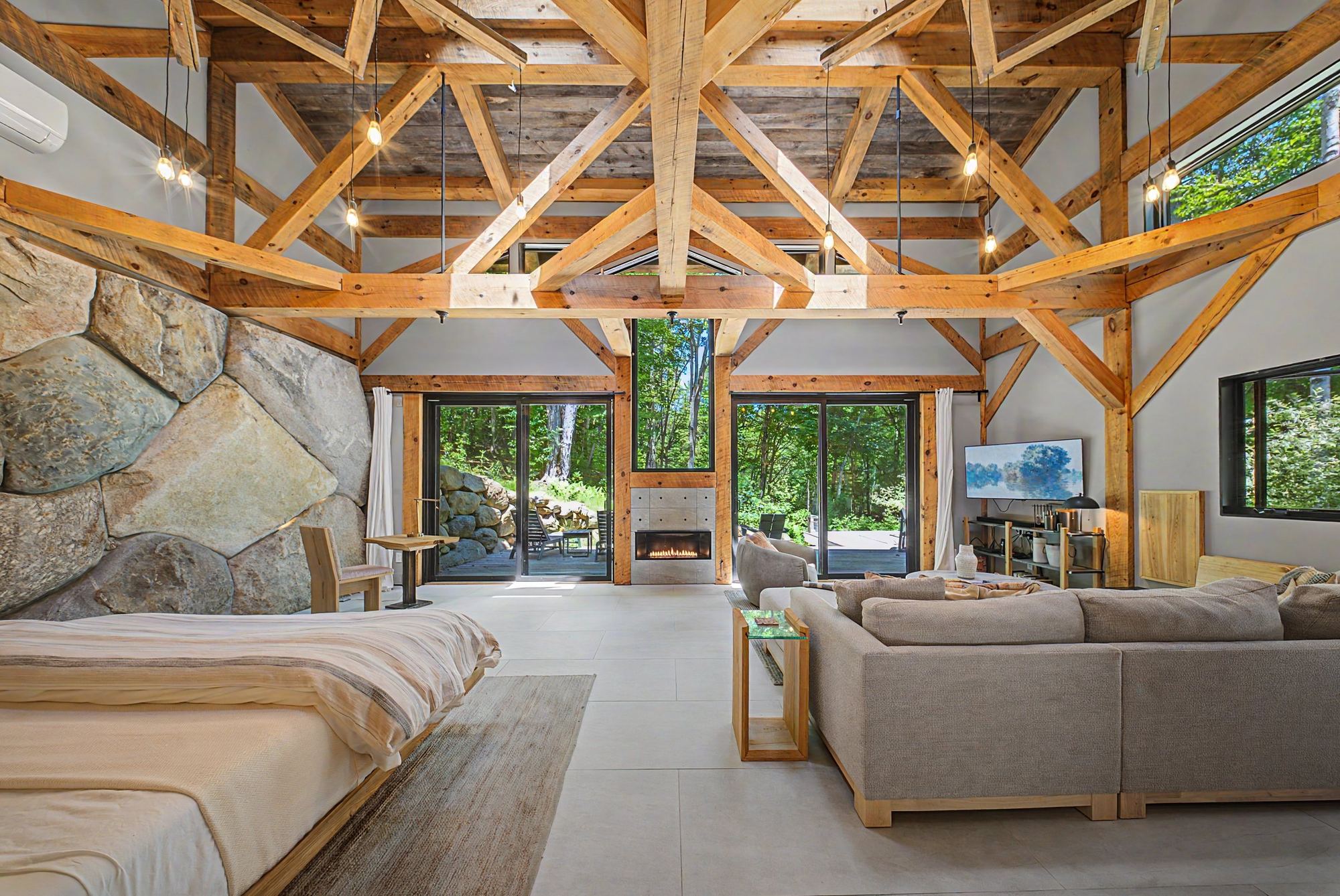 Boulder House, photograph 1 of 6